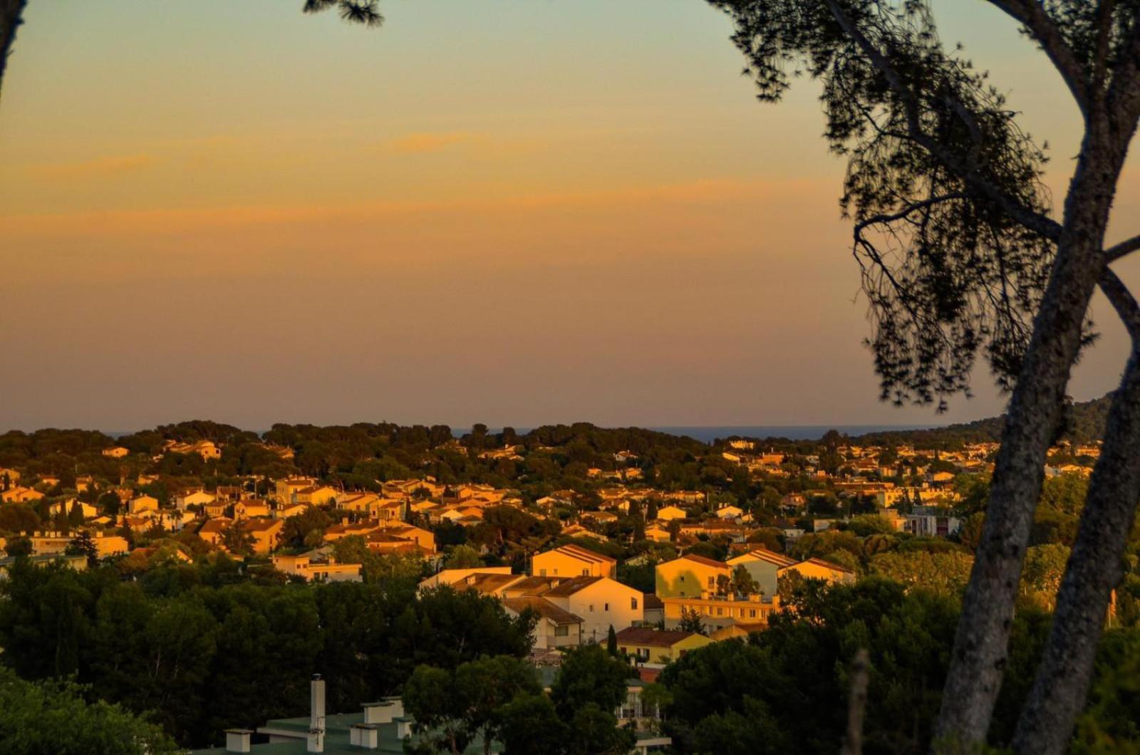 La Solane - Grande Maison Sous Les Pins Six-Fours-les-Plages Zewnętrze zdjęcie